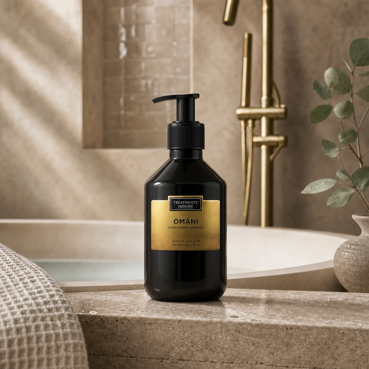 Champú acondicionador Omani de TREATMENTS® – imagen de ambiente