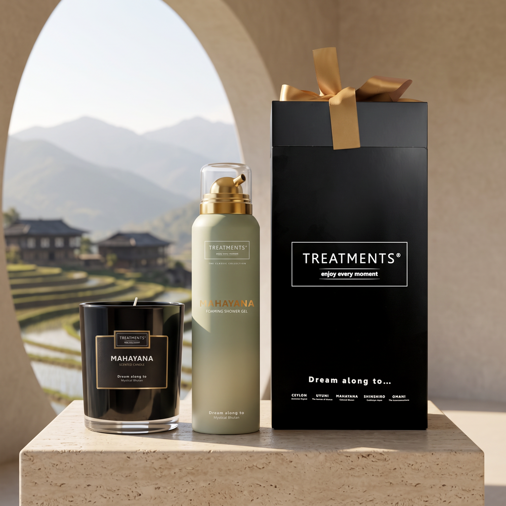 Caja de Regalo Espuma de Ducha y Vela Mahayana de TREATMENTS® – imagen de ambiente