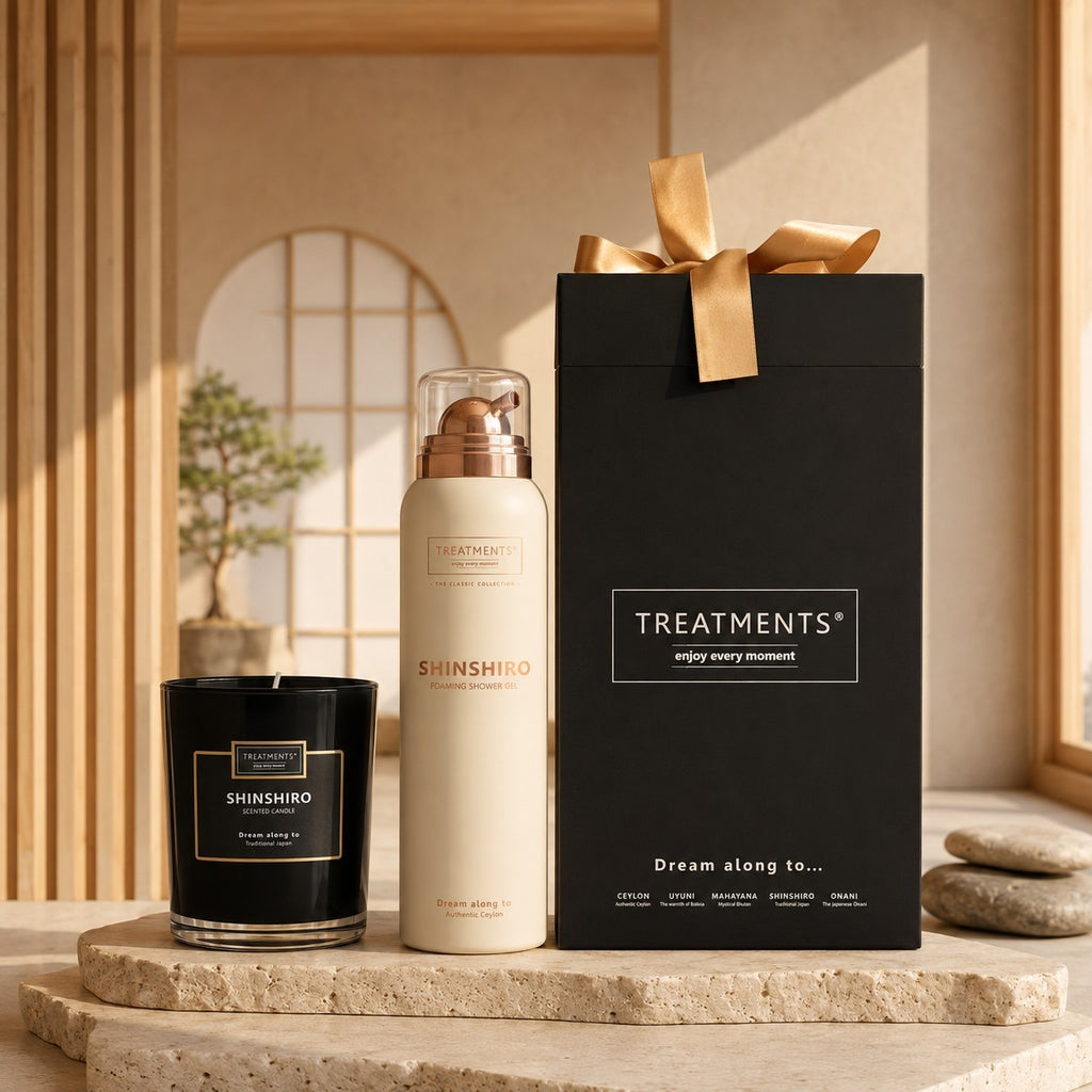 Caja de Regalo Espuma de Ducha y Vela Shinshiro de TREATMENTS® – imagen de ambiente
