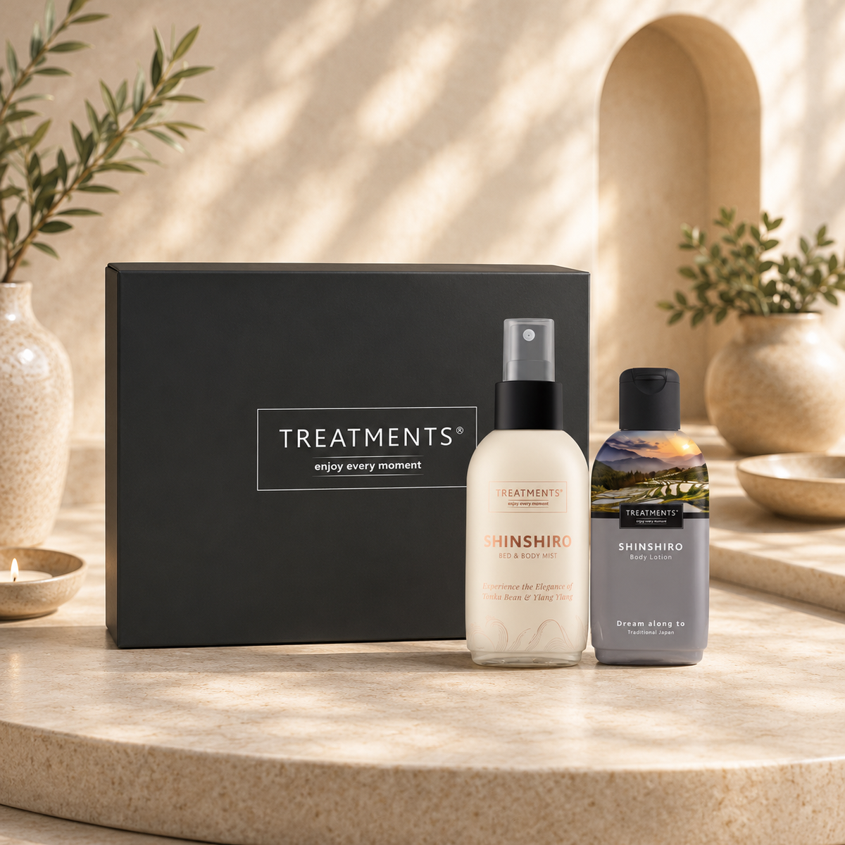 Caja de Regalo Cuerpo y Fragancia formato buzón Shinshiro de TREATMENTS® – imagen de ambiente