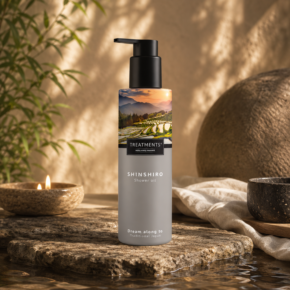 Aceite de Ducha Shinshiro de TREATMENTS® – imagen de ambiente (2)