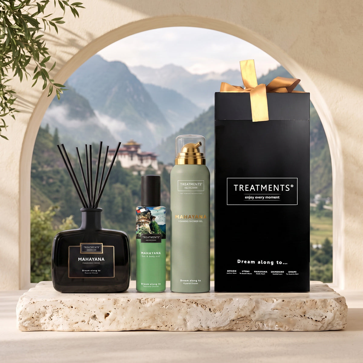Caja de Regalo Cuerpo y Varillas Perfumadas Mahayana de TREATMENTS® – imagen de ambiente