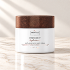 Treatments® - Embraced By - Agelessness - Crema Antiedad Día y Noche - 50 ml sobre mármol claro
