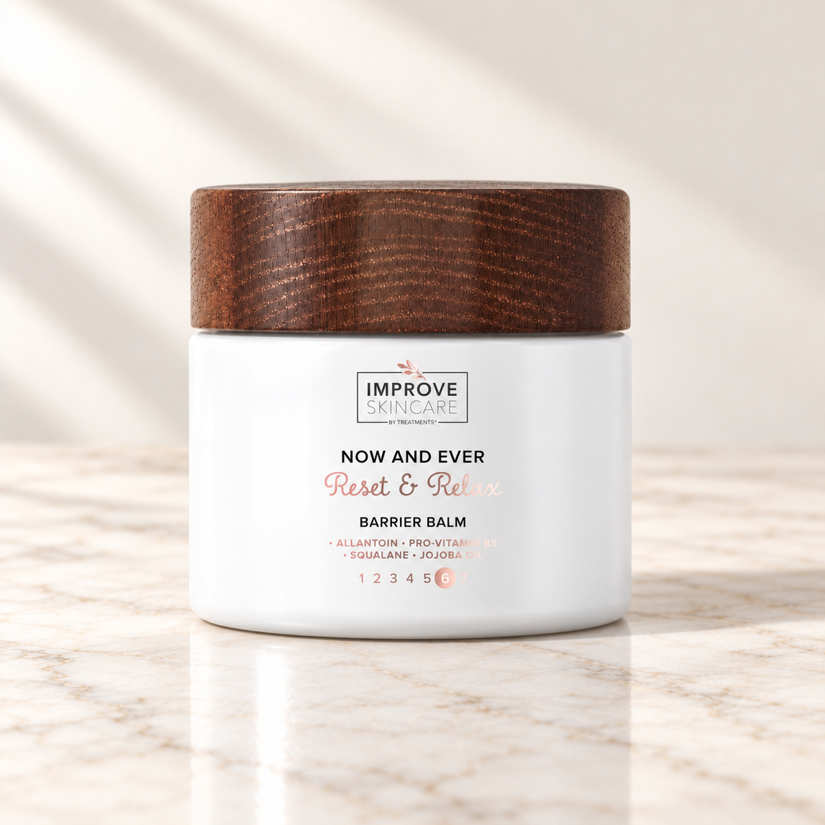 Treatments® - Now and Ever - Reset and Relax - Bálsamo Reparador de Barrera - 50 ml sobre mármol claro