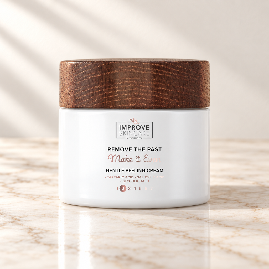 Treatments® - Remove the Past - Make It Even - Crema Peeling Suave - 50 ml sobre mármol claro