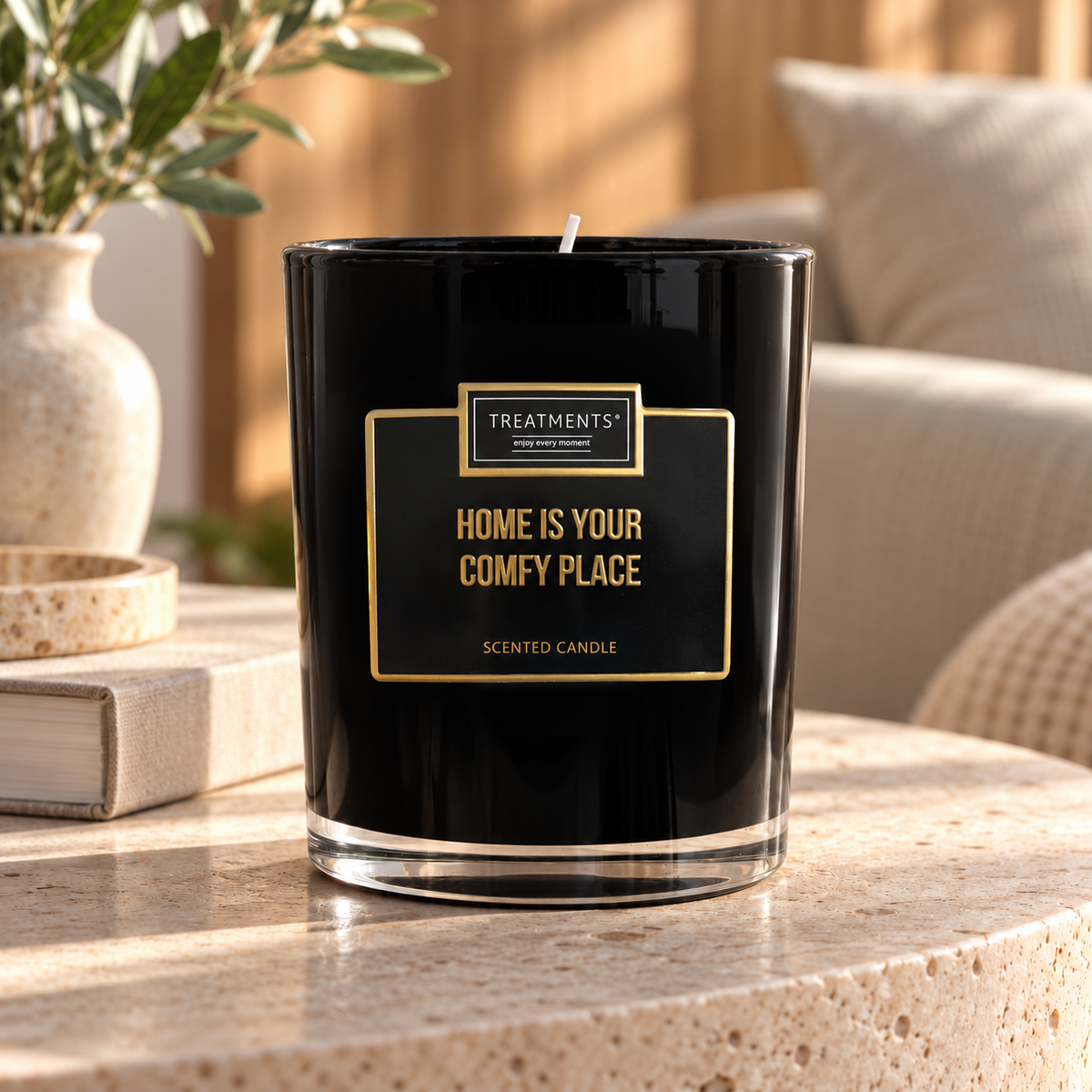 Treatments® - Vela Perfumada "Tu Rincón de Confort" - 280 g — ambiente cálido